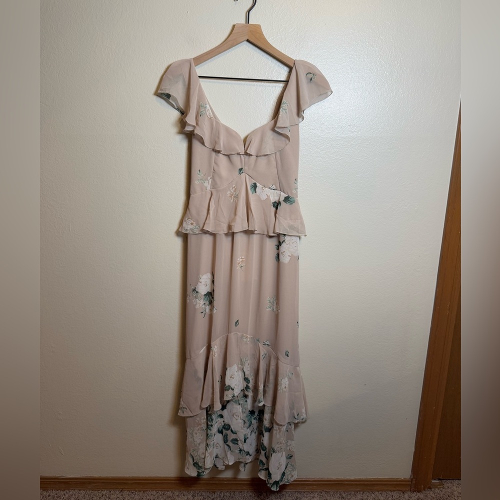 Show Me Your Mumu Reese Ruffle Dress in Bouquet Toss - Picture 3 of 8